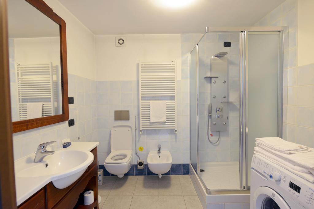 Appartamenti Medioevo Varese Exterior foto