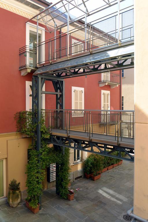 Appartamenti Medioevo Varese Exterior foto